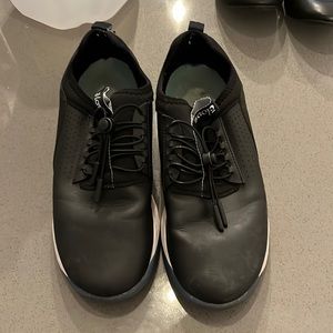 Clove Women’s Black Shoes Size 10